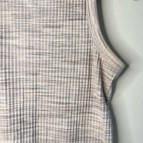 Madewell Brightside Rib Cutaway Tank Size Large Peachy Spacedye - Picture 5 of 6